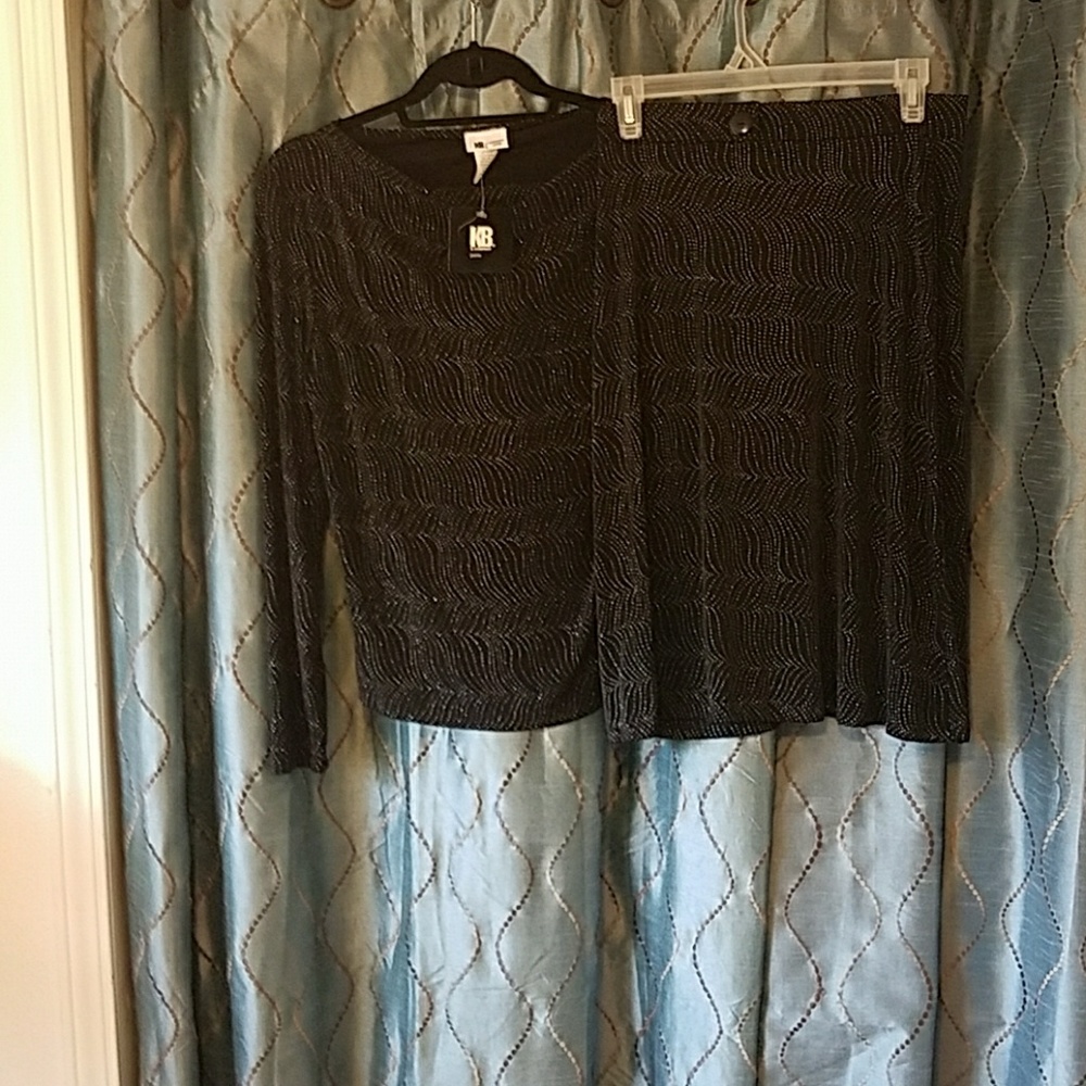 KB skirt and blouse ensamble